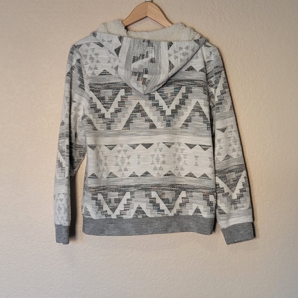 Soho Threads ZipUp Sweater - Picture 2 of 6